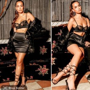 Satin black mini skirt (XS)